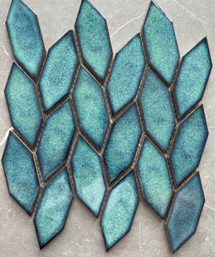 Листья бирюзовая мозаика из керамики 1908