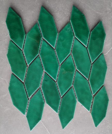 Листья изумрудная мозаика из керамики 1924