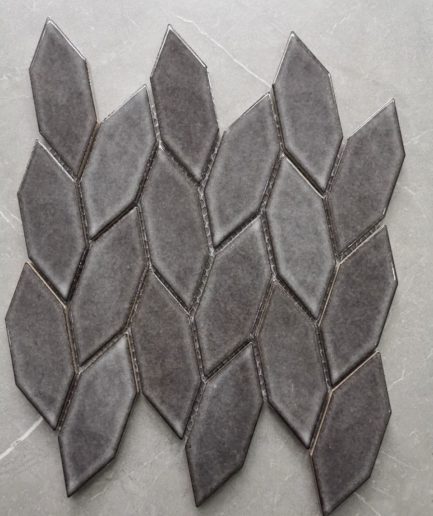 Листья серая мозаика из керамики 1928