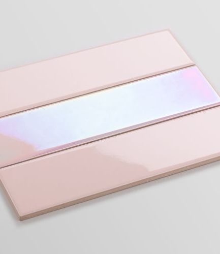 Розовая перламутровая плитка кабанчик 62516